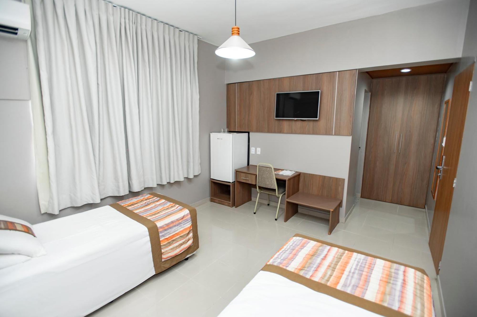 Mato Grosso Palace Hotel Куаба Екстериор снимка