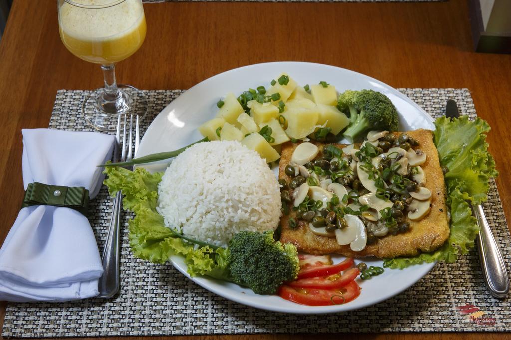 Mato Grosso Palace Hotel Куаба Екстериор снимка